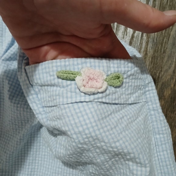 Laura Ashley London Girls Dress with Crochet Flowers. - Picture 5 of 9